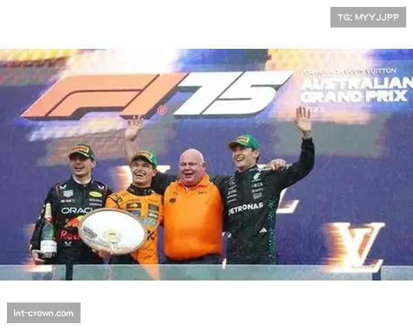 诺里斯领先维斯塔潘12分进入收官战 迈凯伦车队内部竞争成冠军归属变数